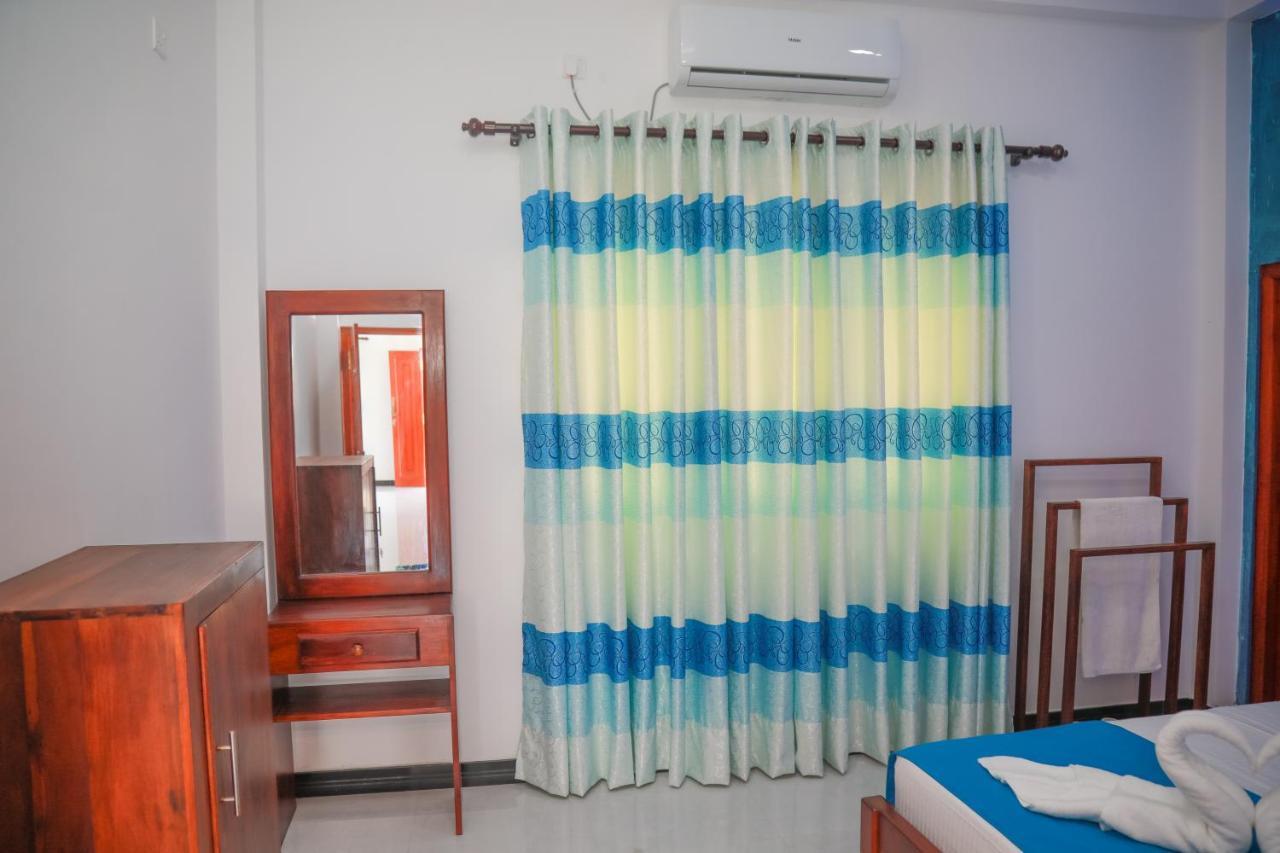 Blue Berry Villa Hikkaduwa Extérieur photo